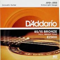 L'accord de référence, pour les six cordes à vide, est Mi, Si, Sol, Ré, La, Mi