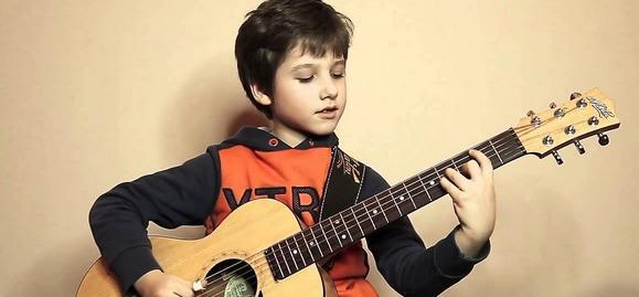 Les bienfaits de l'apprentissage et des cours de guitares.