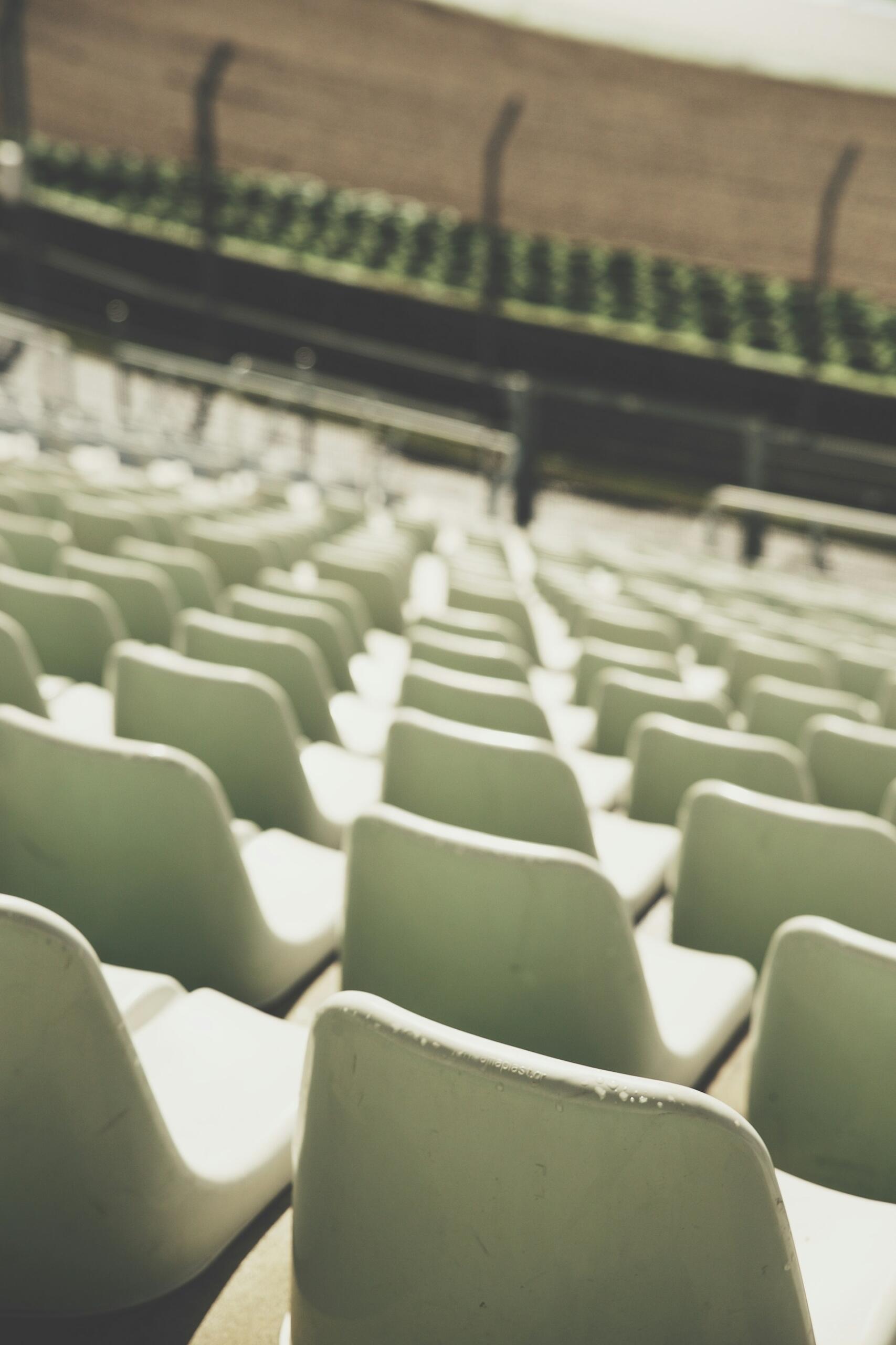 chaises en amphithéâtre à l'université