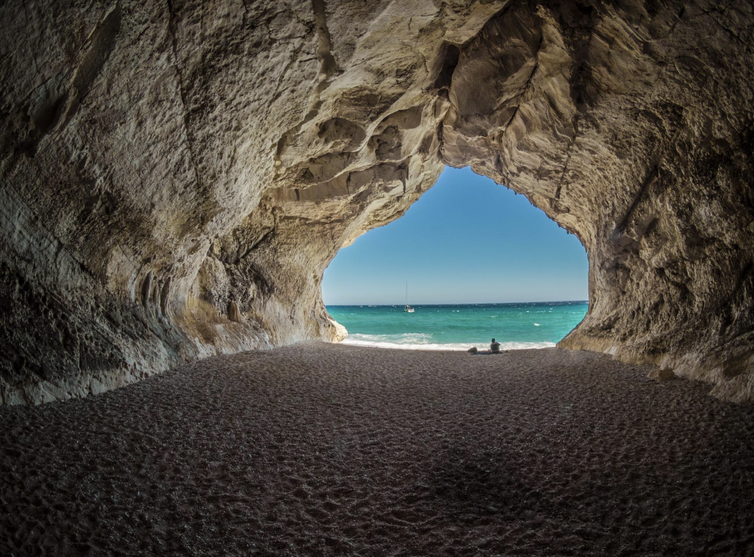 Къде са най-добрите заливи на италианските острови?