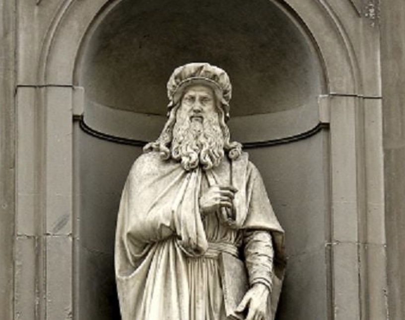 статуя да винчи