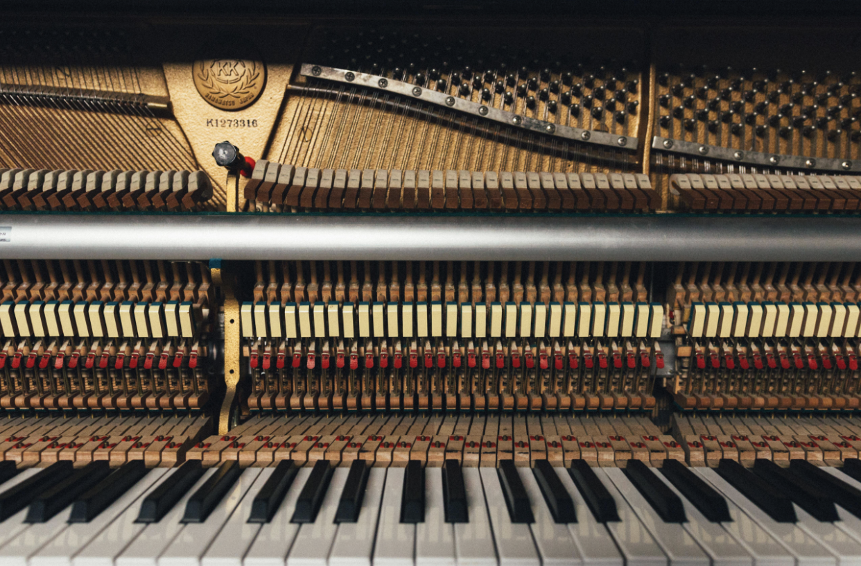 вътре в пианото