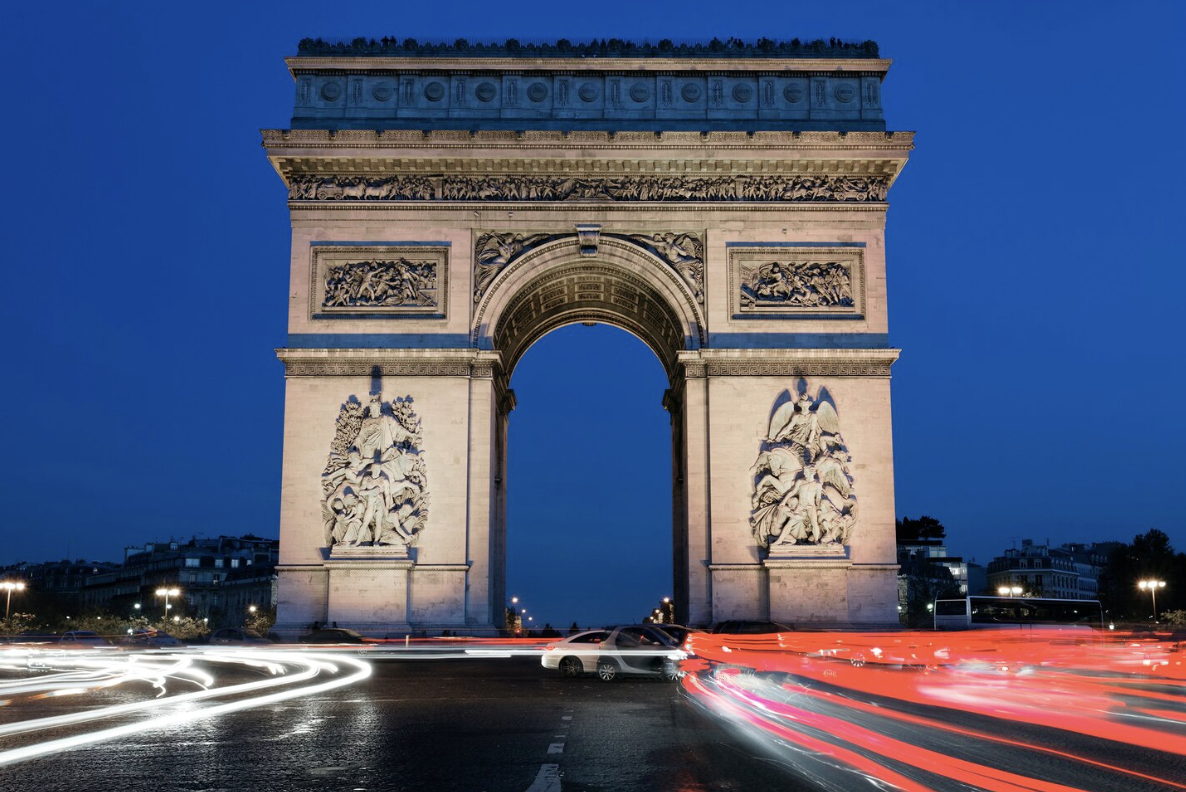 известни места в париж