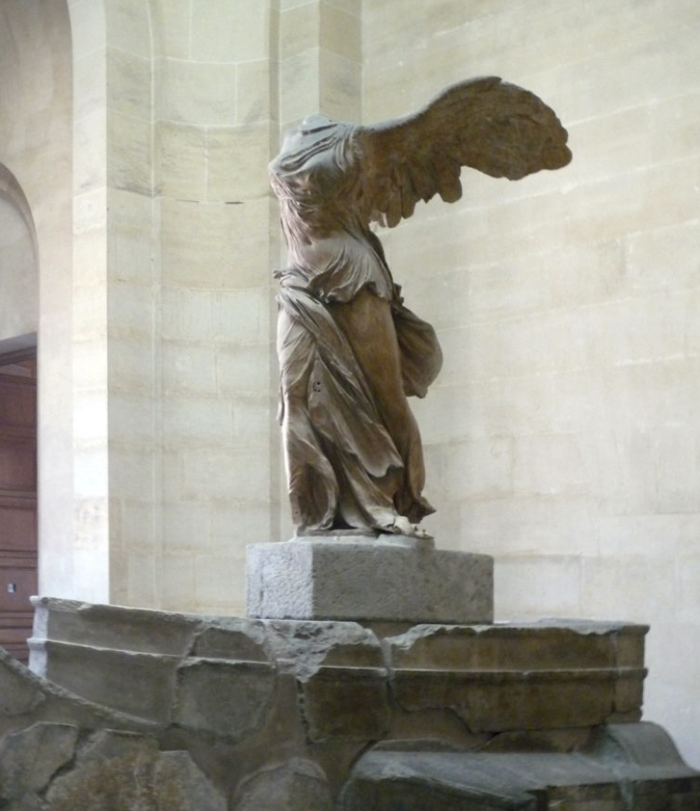 statuq na samotraki