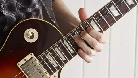 Nada substitui as verdadeiras aulas particulares de violão e guitarra