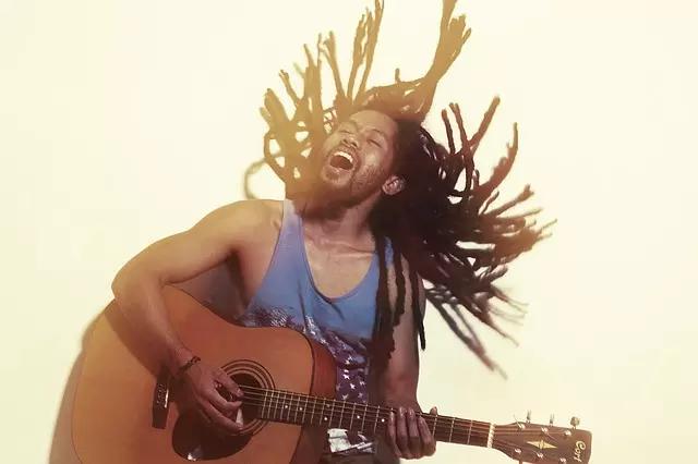 a felicida e o prazer nos estudos do violão e a guitarra