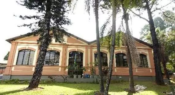aprenda violão na capital mineira: onde estudar?