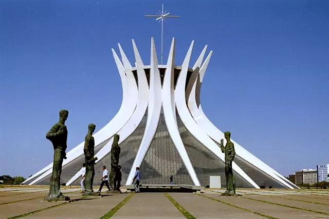 Oscar Niemeyer sabia tudo da matéria dos números
