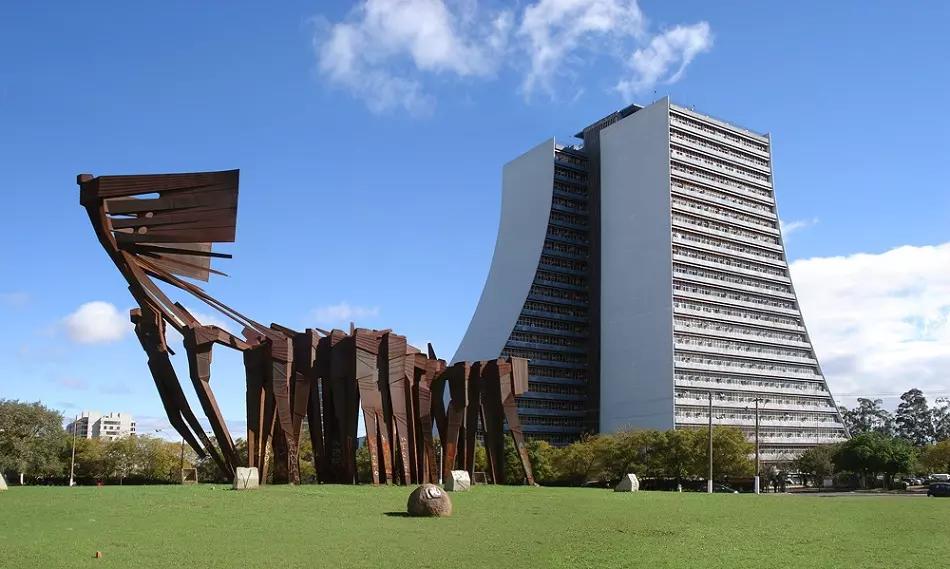 A principal cidade do Rio Grande do Sul ensina bem álgebra!