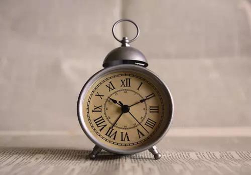 Quanto tempo eu preciso para aprender a falar uma nova língua?
