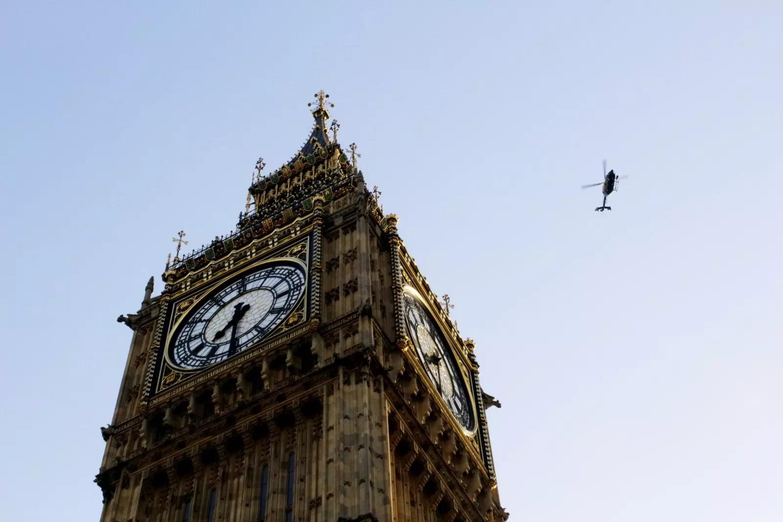 Aprenda inglês: god save the queen!