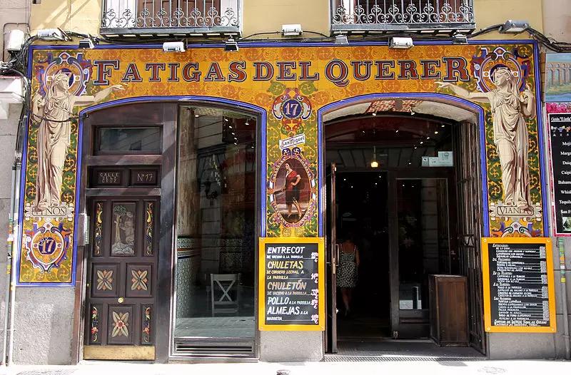 Encontrar bares de tapas em Madrid e Barcelona.