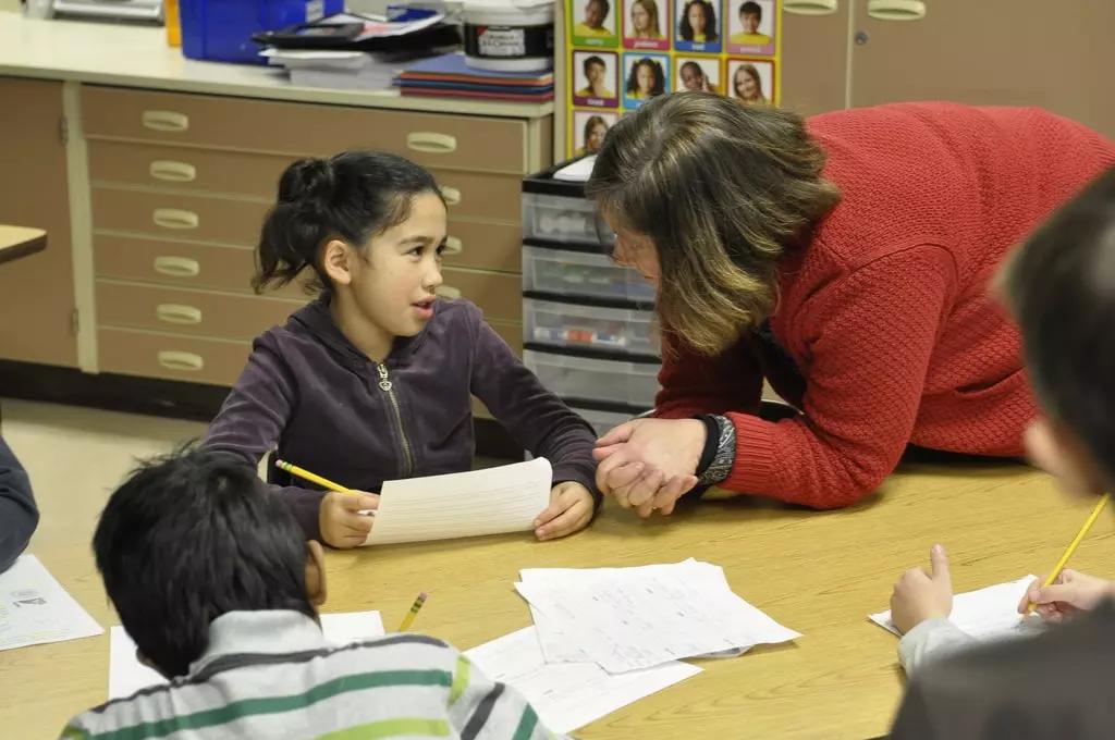 Ser professor de português no Ensino Fundamental pode ser simples.