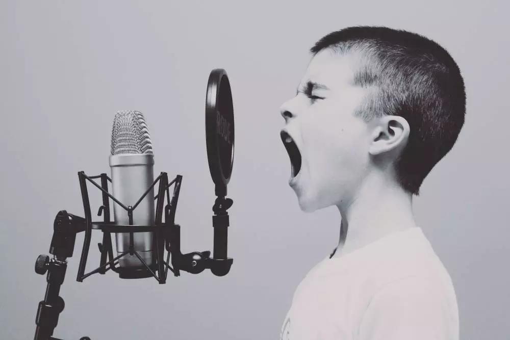 Encontrar um bom treinador vocal é mais descomplicado do que você imagina!
