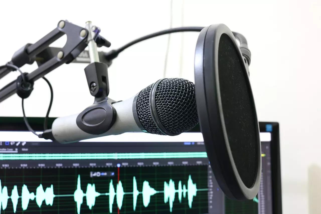 Aprenda espanhol com podcasts.
