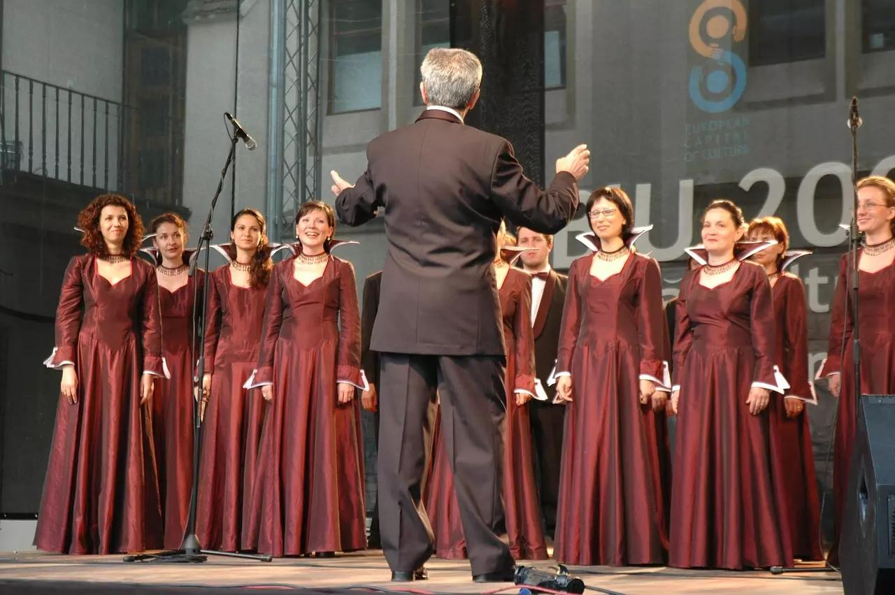 Ser corista é bom para conhecer harmonia musical