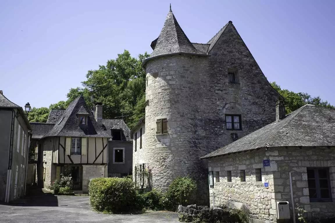 Temos que começar cedo a aprender a língua francesa
