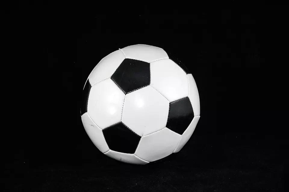 Muitos bons jogadores de futebol são nativos em francês.