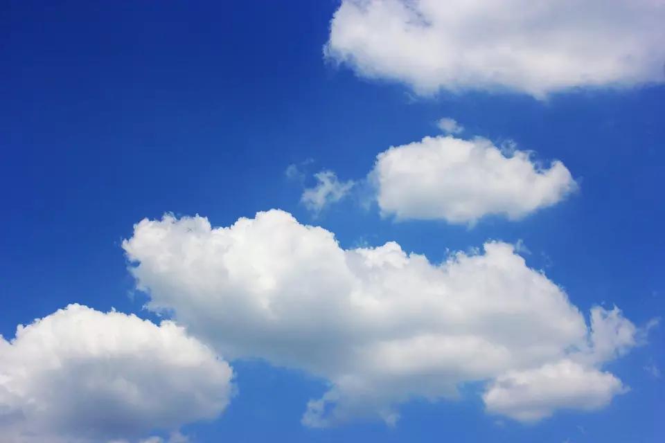 Nada melhor do que estudar olhando para um céu azul.
