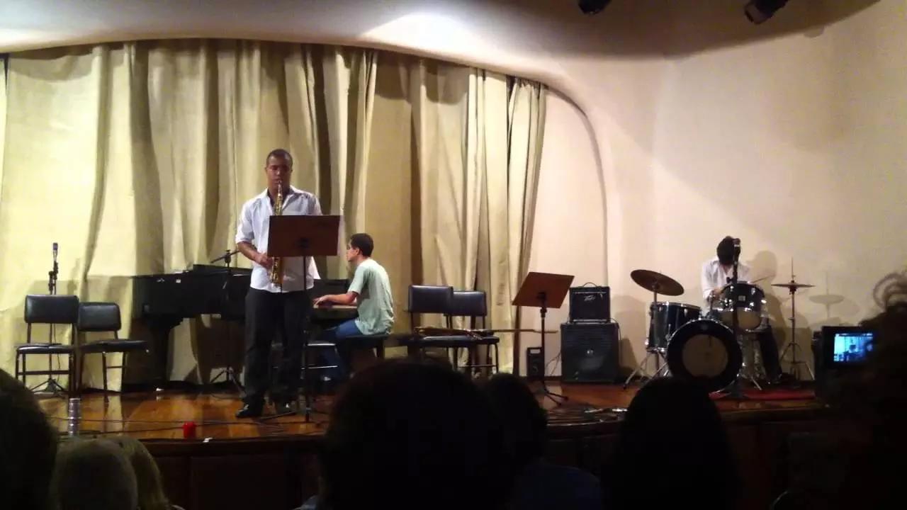 Onde estudar piano na capital carioca.