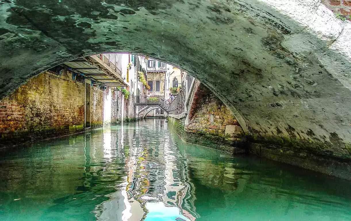 Visite as cidades e aprenda o italiano