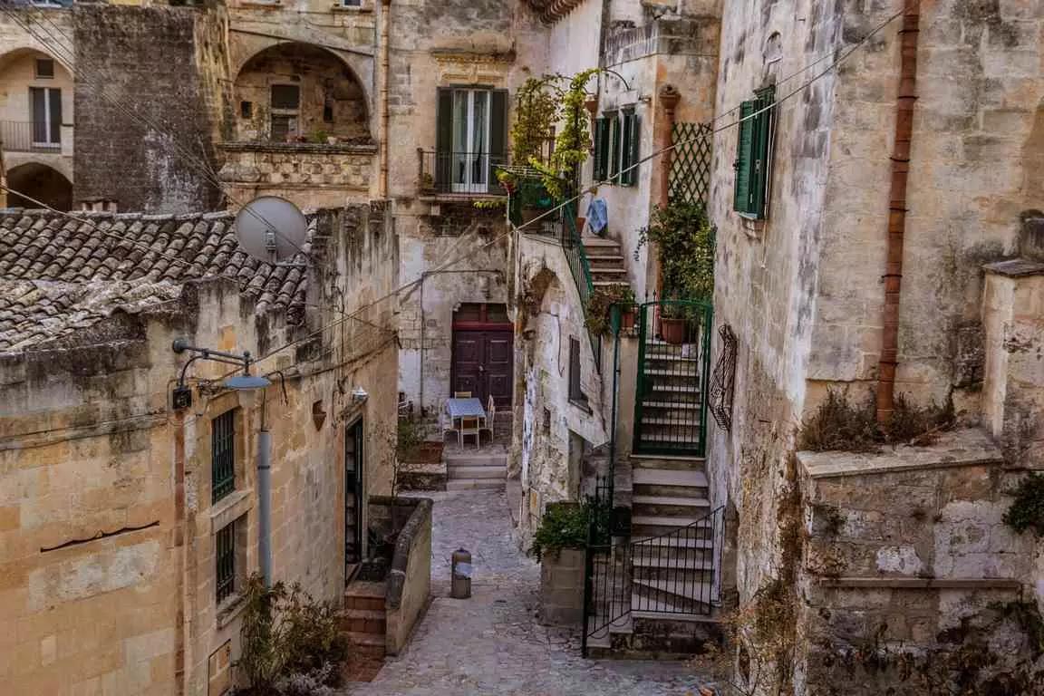 Conheça o interior italiano e sua língua
