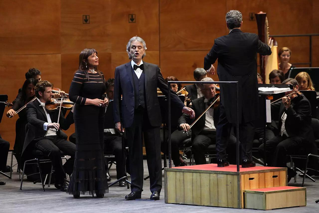 tenor-italiano-andrea-bocelli