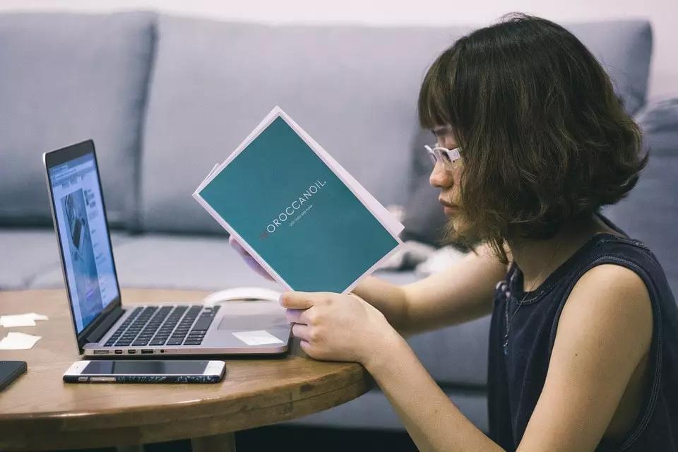 O graduando pode escolher algumas matérias, mesmo que sejam fora da sua faculdade.