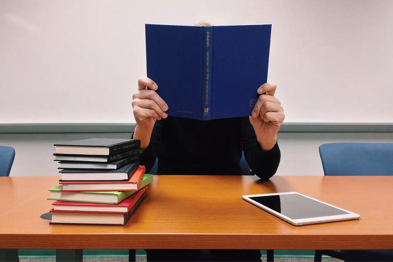 Qual estatuto escolher para começar a dar aulas particulares?
