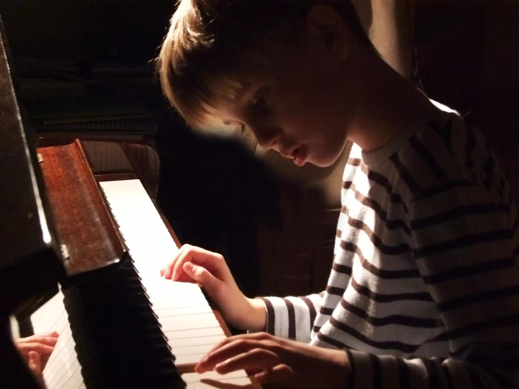 Qual é a idade ideal para iniciar o piano?