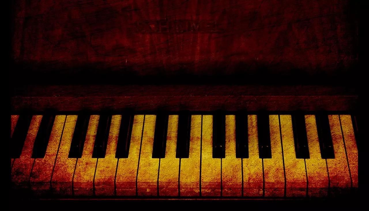 Qual é a melhor abordagem pedagógica para aprender piano?