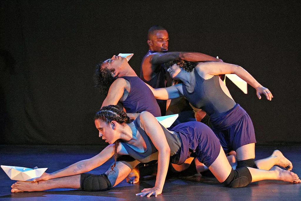 Onde podemos aprender a dançar dança contemporânea?