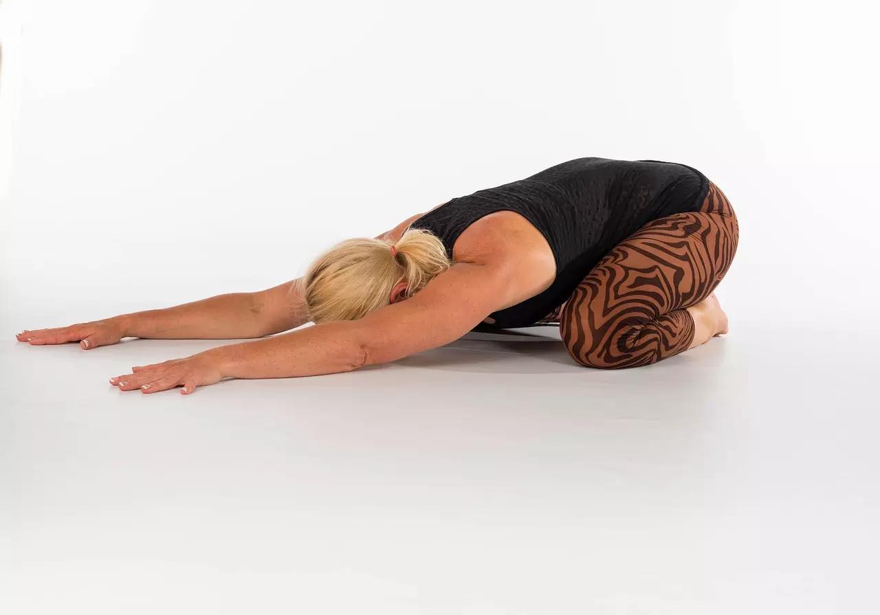 Dê aulas de meditação e asanas!