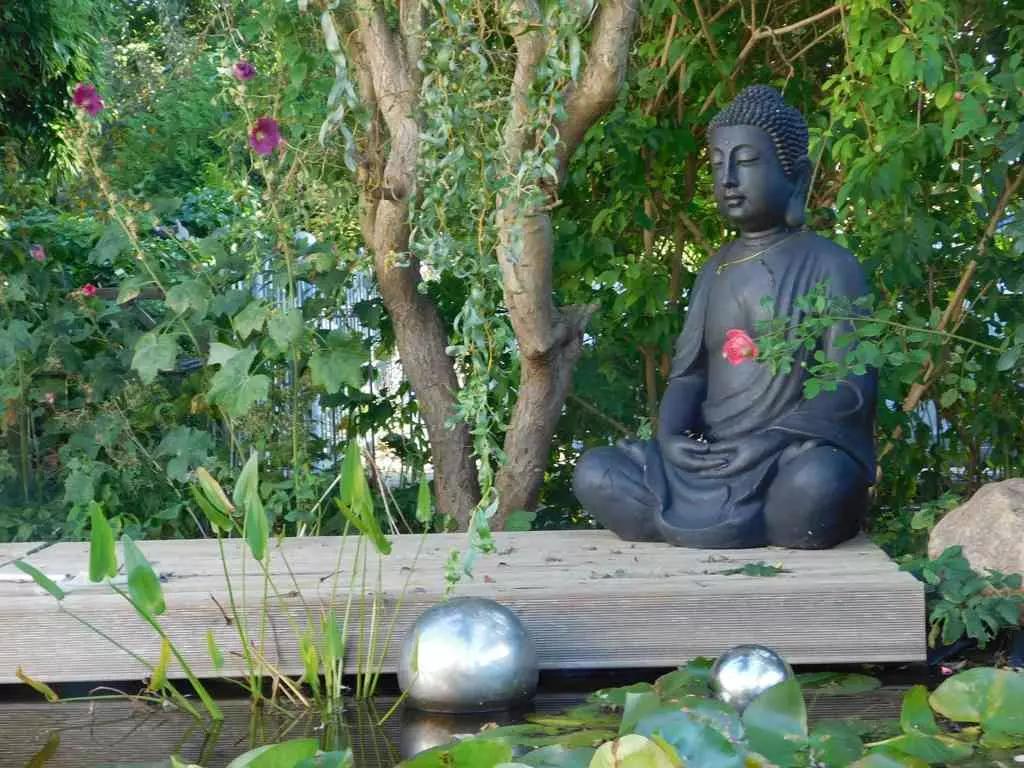 Yogaterapia para aliviar a dor nas articulações é uma prática tranquila