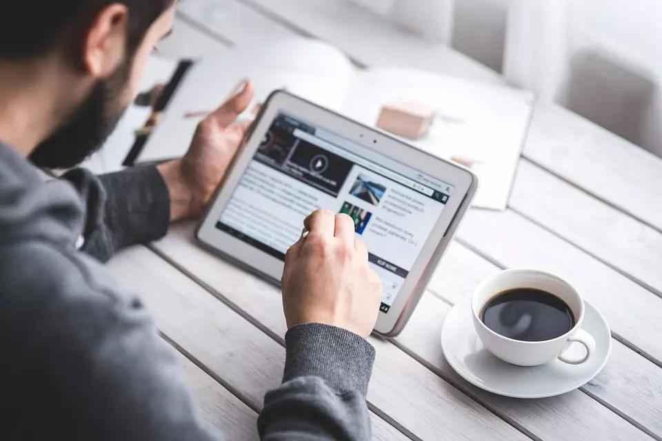 Muitos apps estão ao alcance dos estudantes da língua alemã.