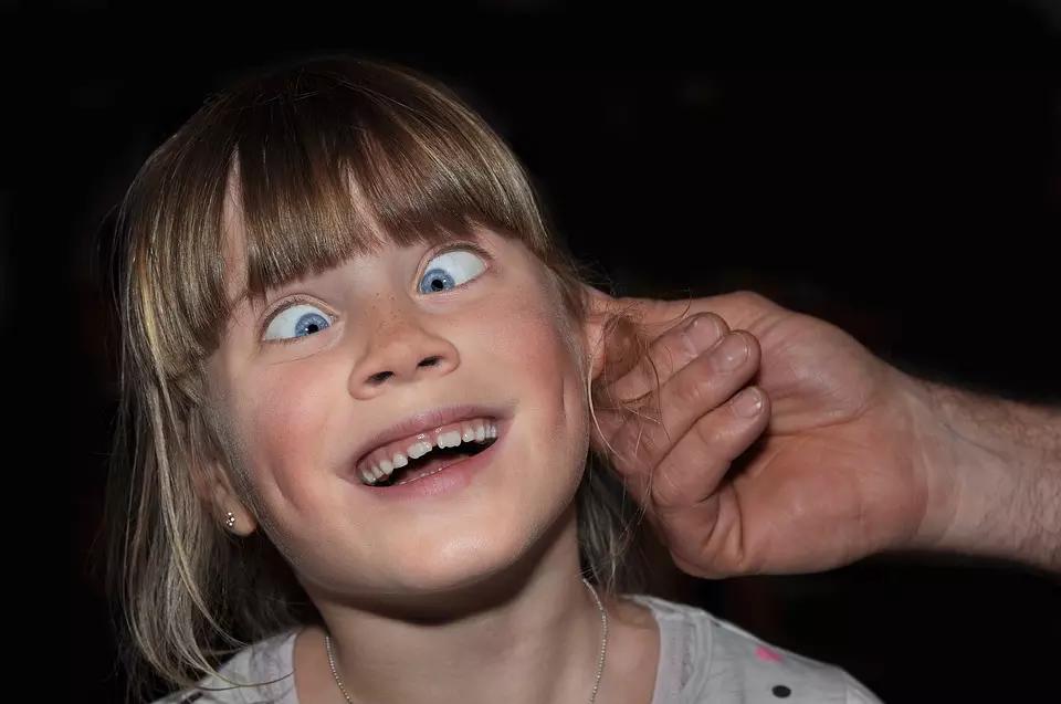 A compreensão oral em alemão deve estar afinada no dia das provas do TestDaf.