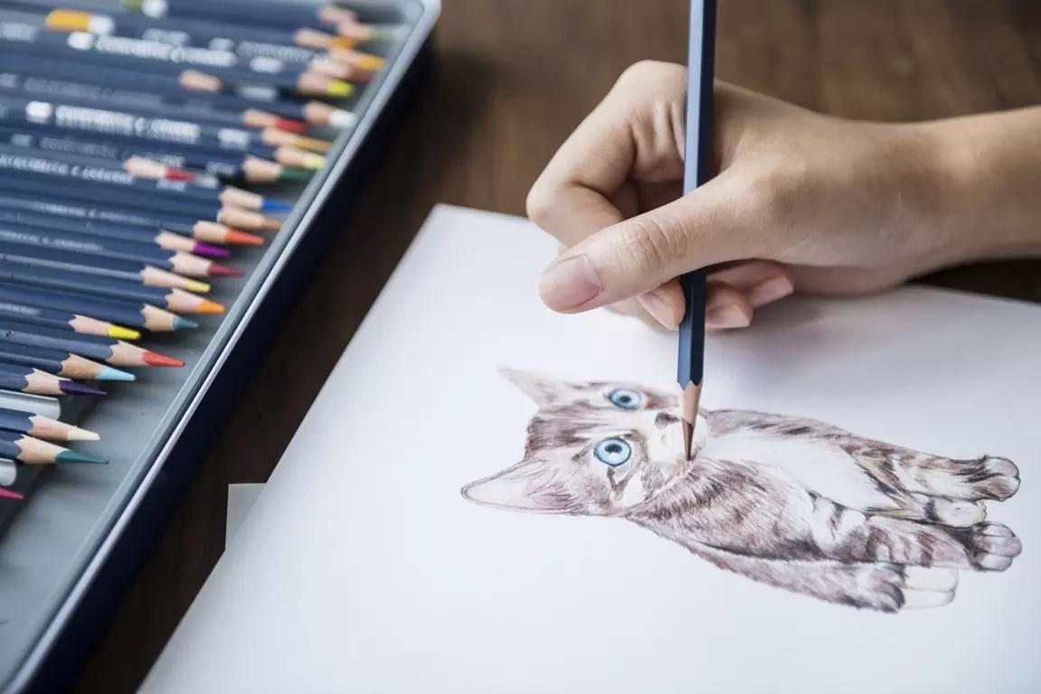 Faça aquarela, guache, lápis, mas desenhe!