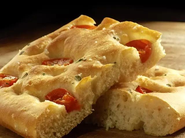 A focaccia é uma espécie de pão.