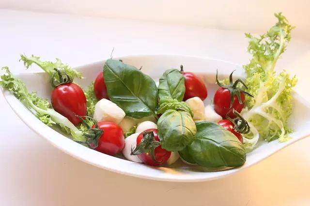 Este é um antipasto tradicional na Itália.
