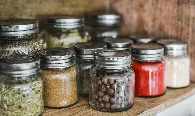 As artes culinárias podem ser aprendidas de várias formas.