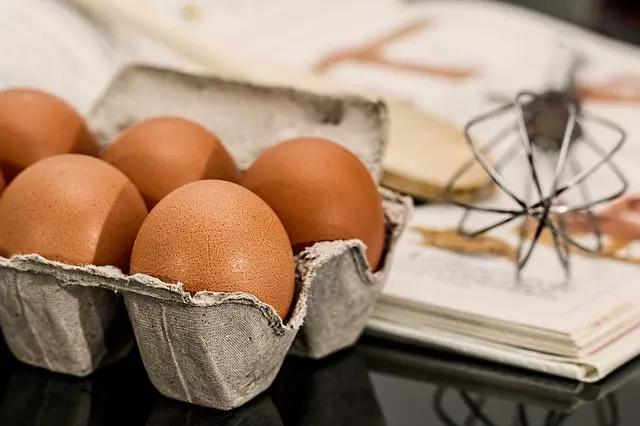 O primeiro livro de receitas surgiu no Império Romano.