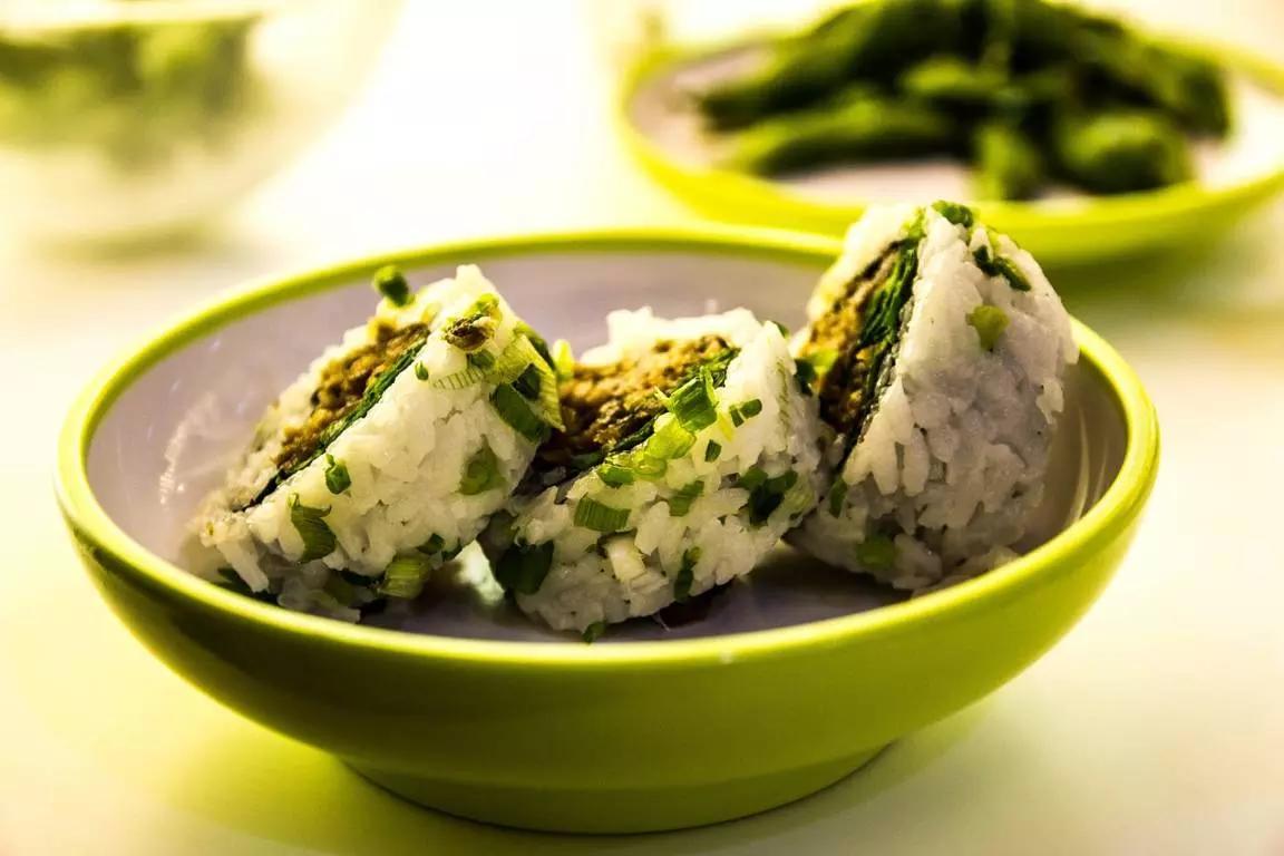 Ensine a língua e a gastronomia japonesa