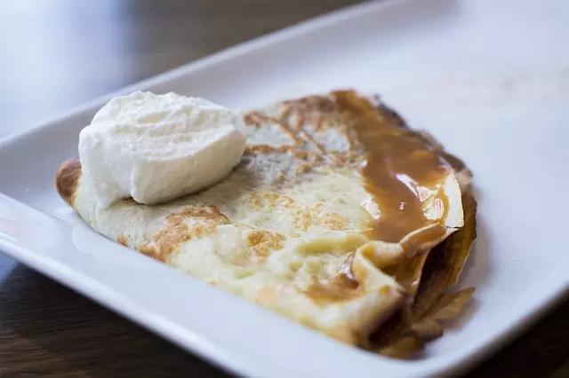 Os crepes fazem parte de uma das aulas temáticas da professora Anna Lúcia.