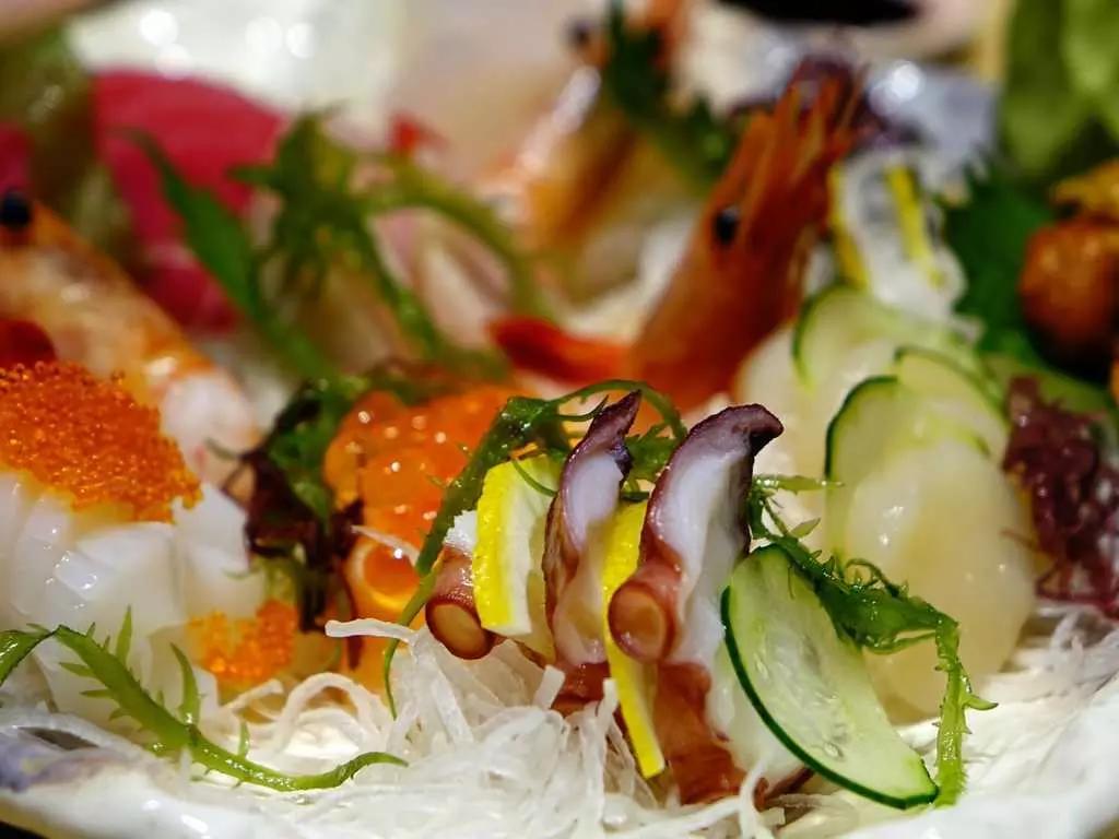 Aprenda a língua e a culinária japonesa