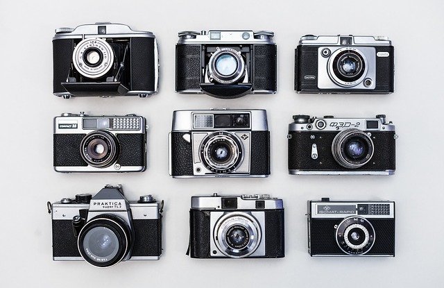 Câmeras fotográficas antigas e analógicas