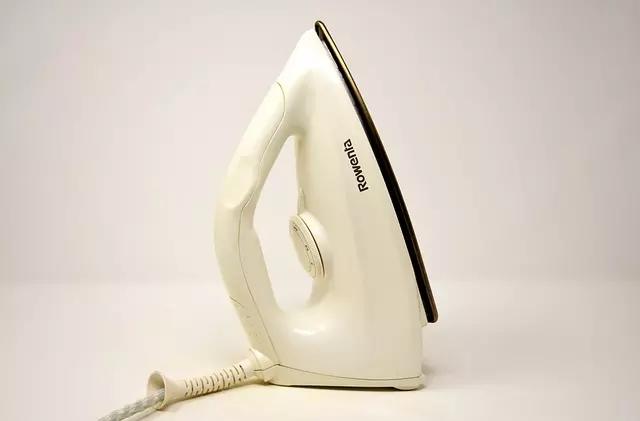 Se você tiver um ferro de passar roupa e quiser usá-lo, bem; se não tiver, amém...