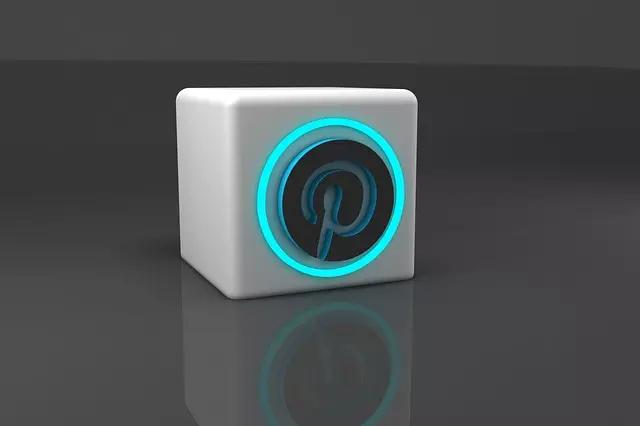 Encontramos vários tutorias de corte e costura online no Pinterest!