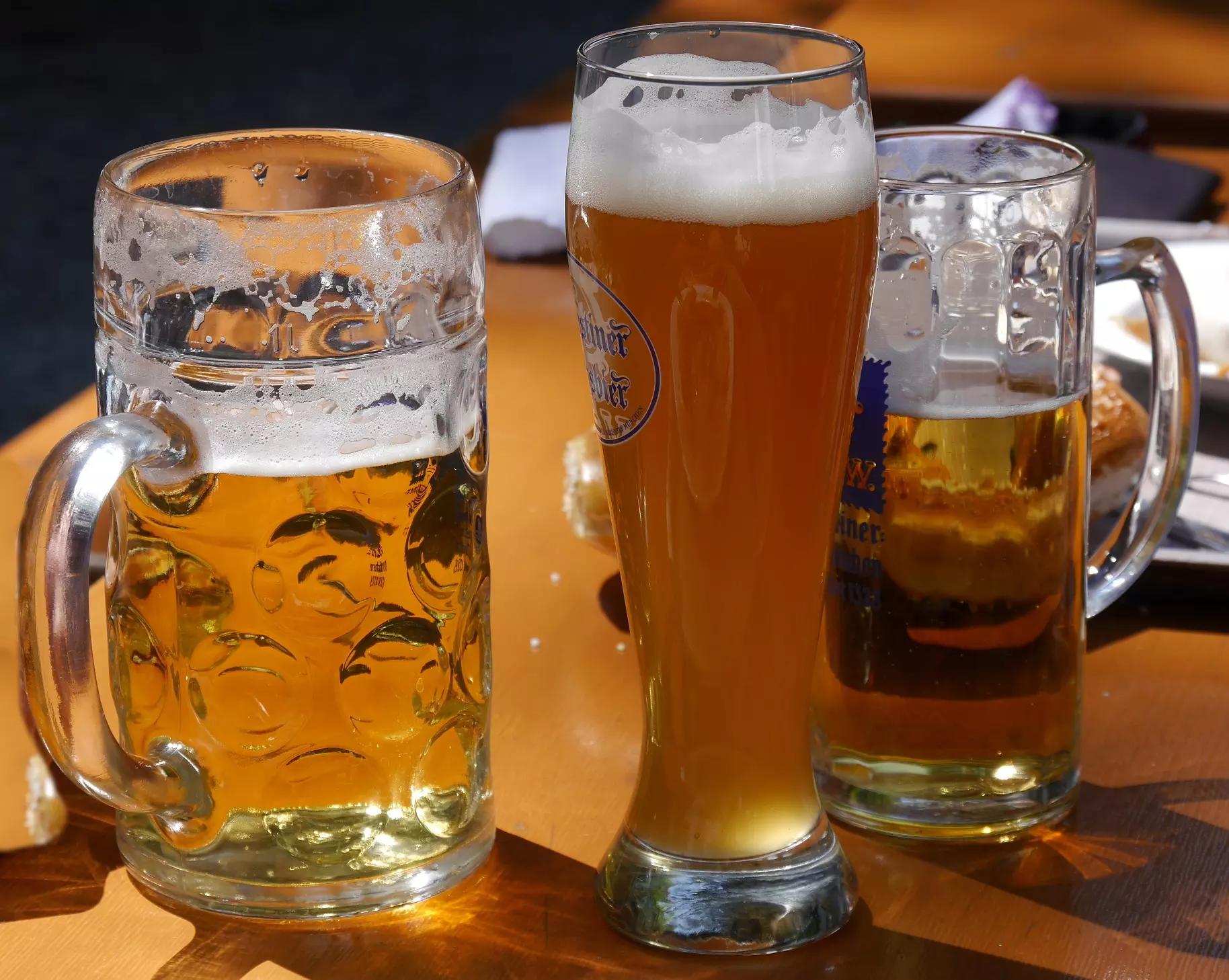 O bom alemão conhece suas cervejas