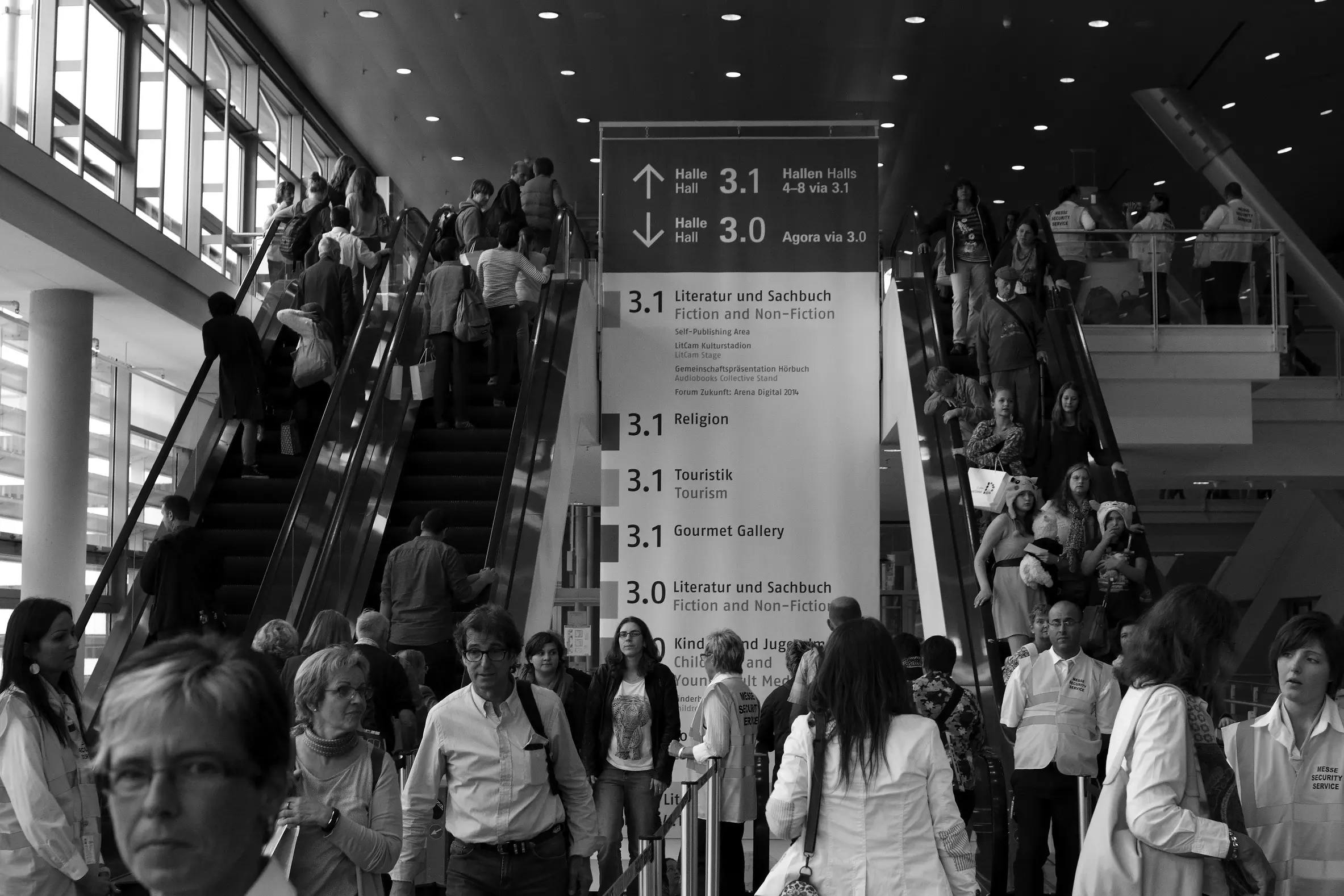 Procure livros em diferentes dialetos quando se tornar bilingue