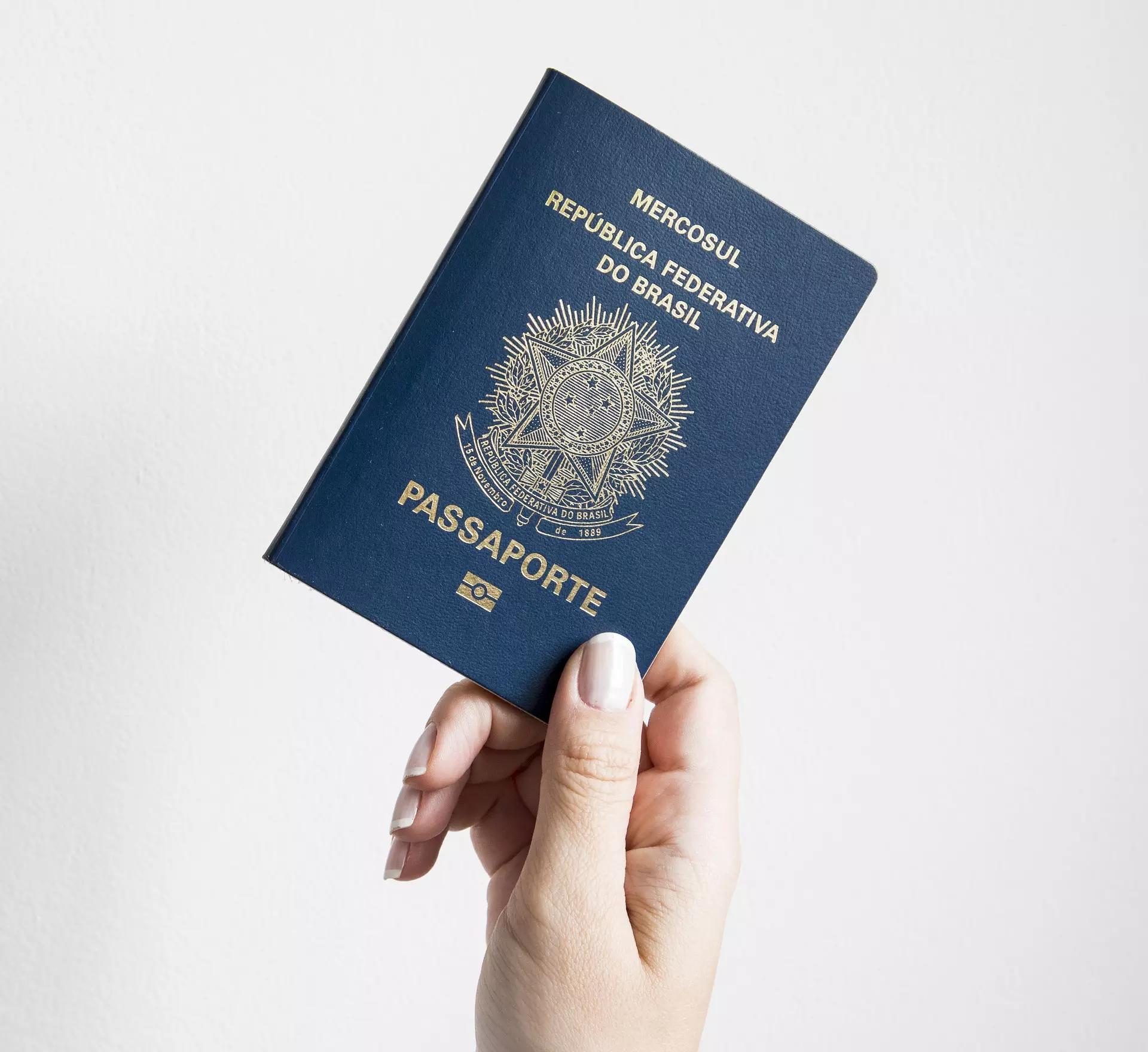 Ter um passaporte brasileiro para viajar o mundo